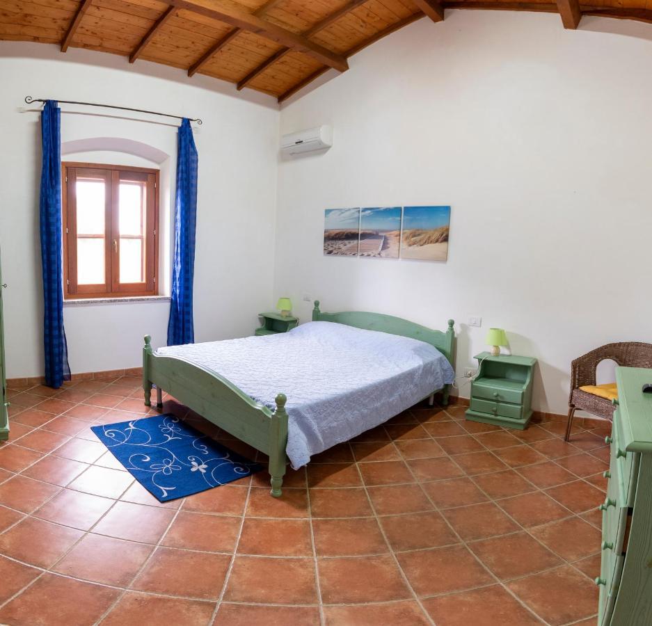 Is Cuccus Bed & Breakfast Masainas Екстериор снимка