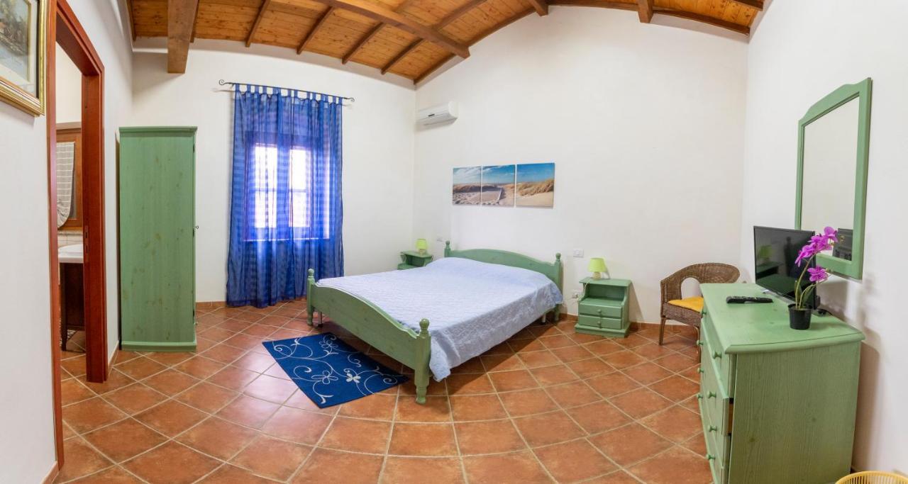 Is Cuccus Bed & Breakfast Masainas Екстериор снимка